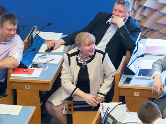 Riigikogu täiskogu istung 2. juuni 2015